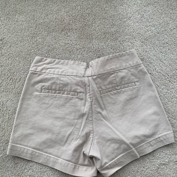 Banana Republic 0 Khaki Shorts - Picture 4 of 4
